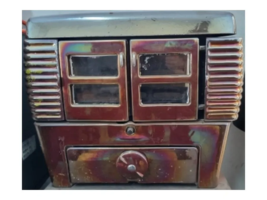 Vintage L Esse cast-iron stove with twin doors